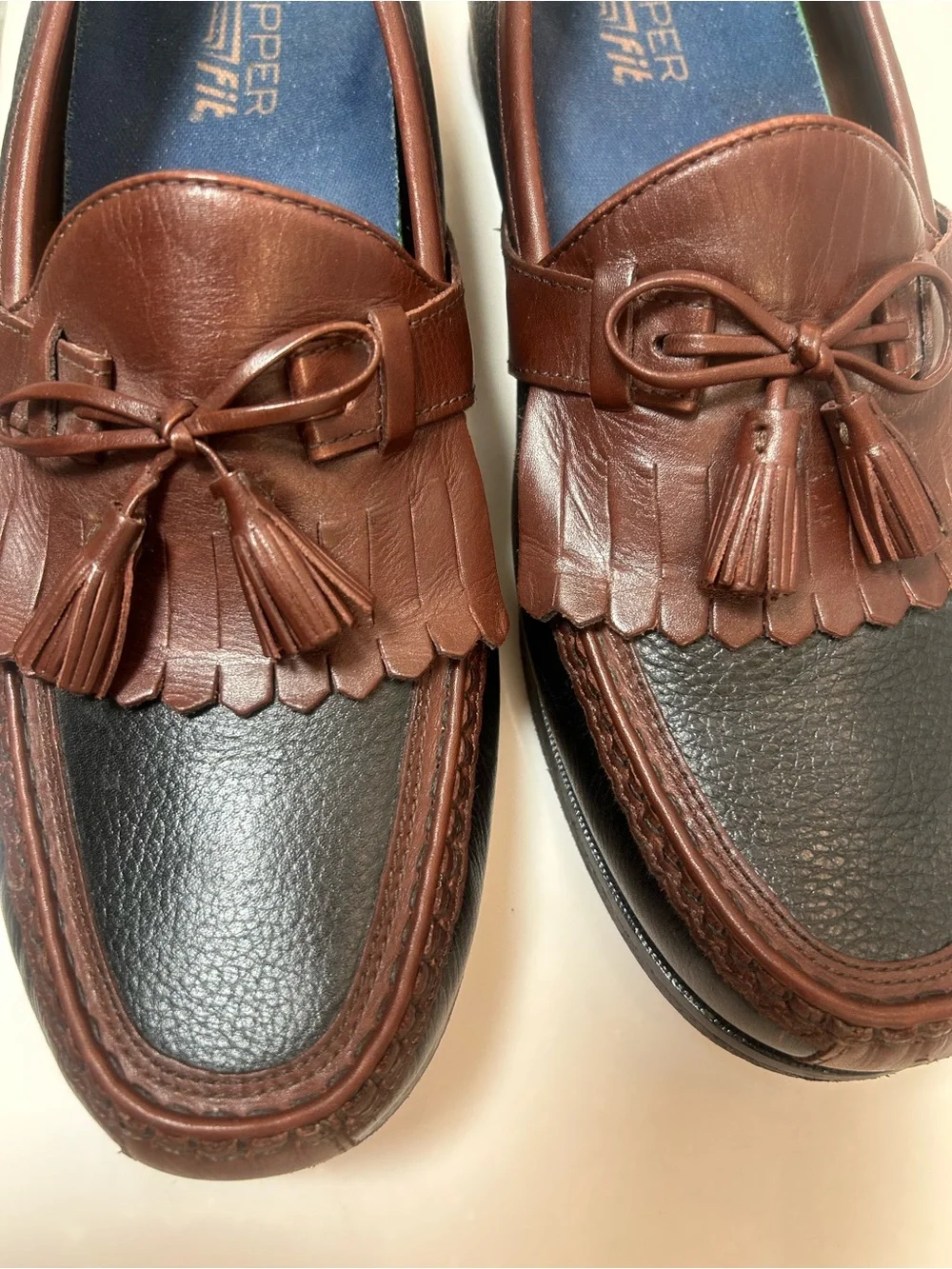 Johnston & Murphy Aragon II Kiltie tassel loafers black/brown leather. Size 13W